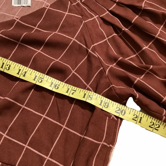 NWT LC Lauren Conrad Cropped Ruffled Button Top - Picture 4 of 5